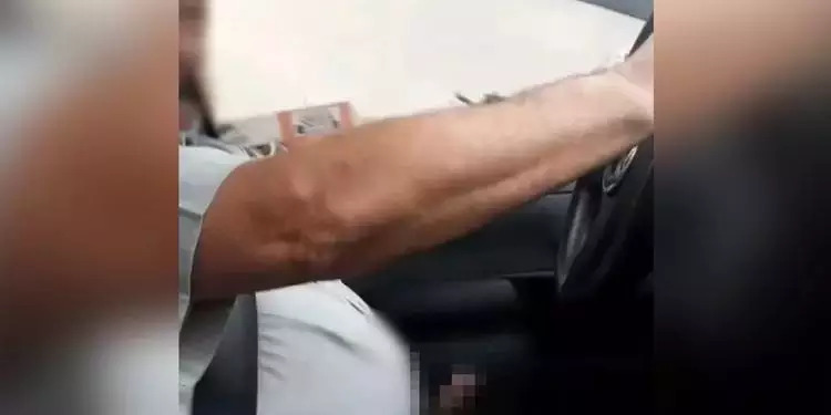 Motorista de app mostra pênis para passageira durante corrida: “Faz uma chupetinha”