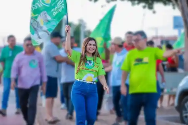 Josemira começa corrida pela prefeitura de Canaã com “Adesivaço do Coração”