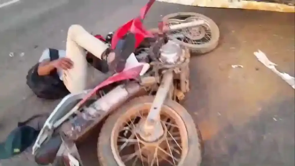 Motociclista morre ao colidir em caminhão no prego na PA-275