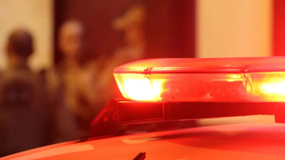Polícia flagra 3 crianças em situação de abandono de incapaz