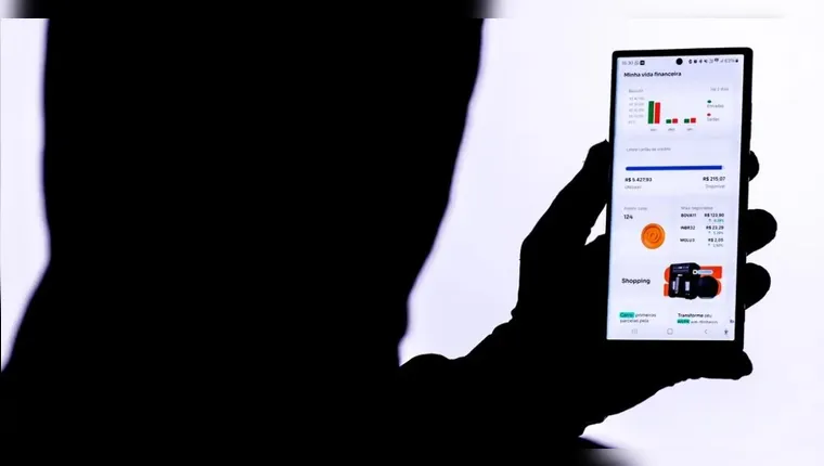 Senado deve aprovar banimento de celular nas escolas