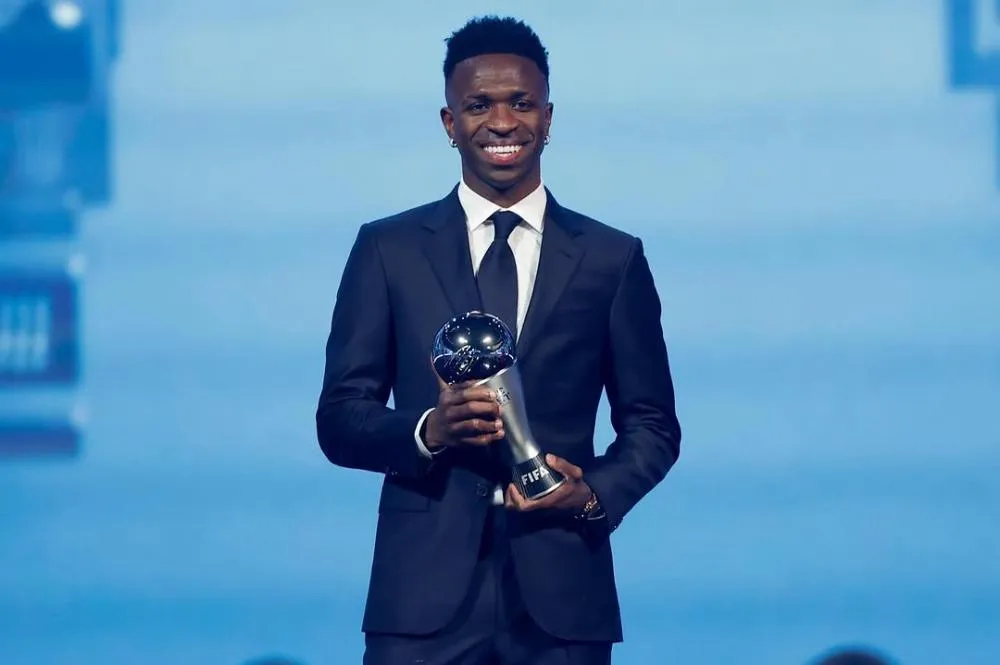 Vini Jr. é eleito o melhor jogador do mundo pela Fifa