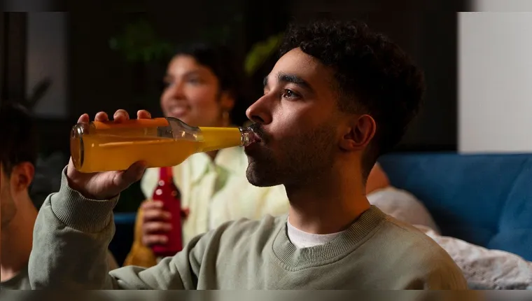 O hábito frequente de certas bebidas podem afetar seriamente o coração. | (Foto: Reprodução/Freepik)