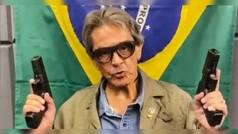 Roberto Jefferson deixa hospital e volta para prisão domiciliar