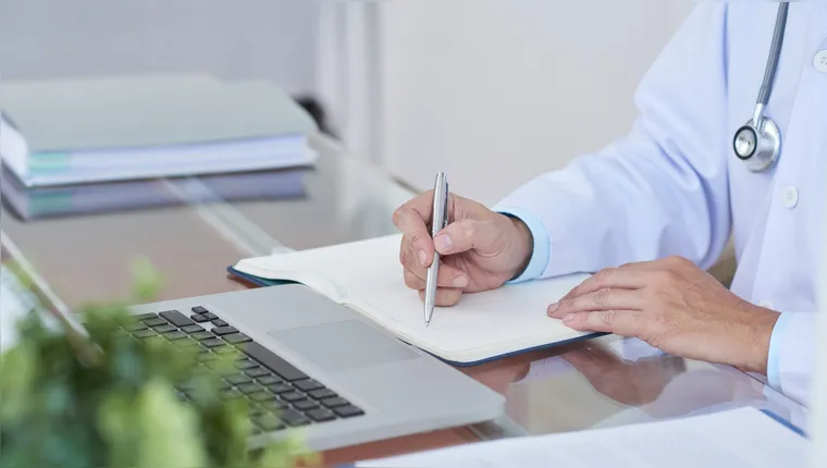 Por que letra de médico é ruim e difícil de entender?