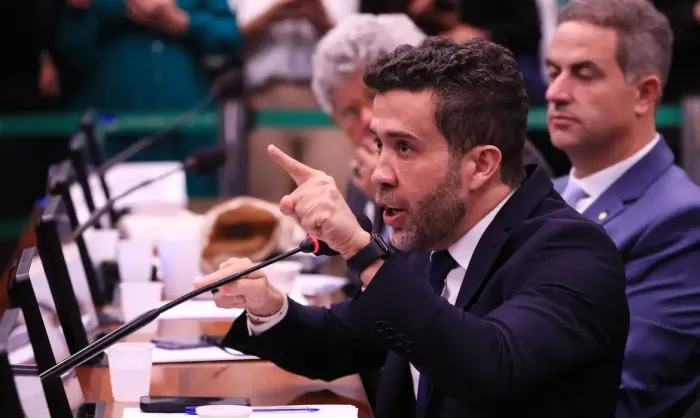 Janones é suspenso por três meses em Conselho de Ética da Câmara