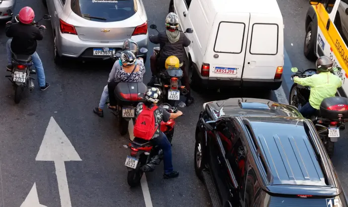 Moto cresce como opção perigosa para quem teve mobilidade negada