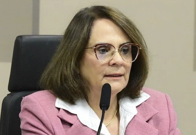 CPMI do INSS: Damares pede depoimentos de Lula, Dilma e Temer