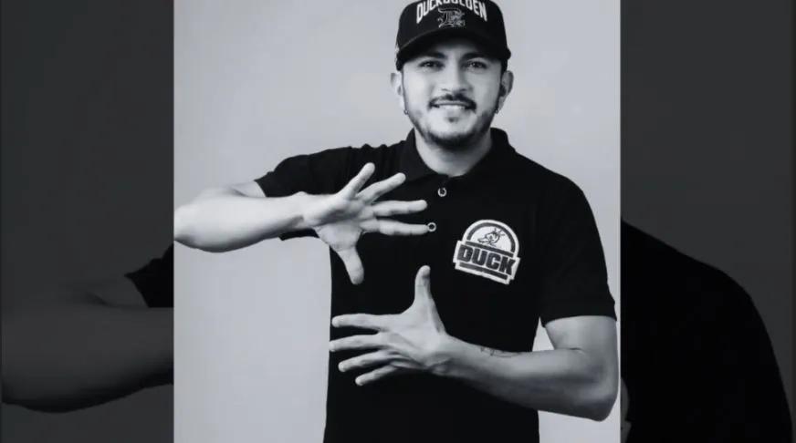 DJ Juninho Show, ícone da música eletrônica paraense, foi encontrado sem vida após sofrer um acidente de moto em Santo Antônio do Tauá, no Pará. | Reprodução/Redes Sociais