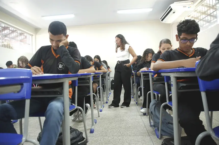 Escolas Estaduais realizam provas do Sistema de Avaliação da Educação Básica (Saeb)