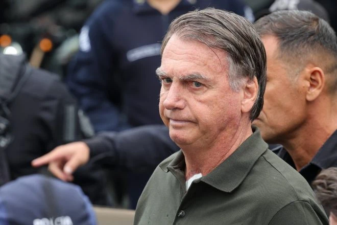 Bolsonaro fala em “alucinação” e nega intenção de fuga em audiência de custódia; prisão é mantida