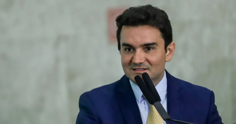 União Brasil expulsa Celso Sabino por permanecer no Ministério do Turismo