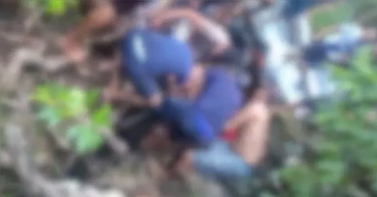 Frequentadores da área de garimpo encontraram a jovem, mas ela já estava morta | Reprodução
