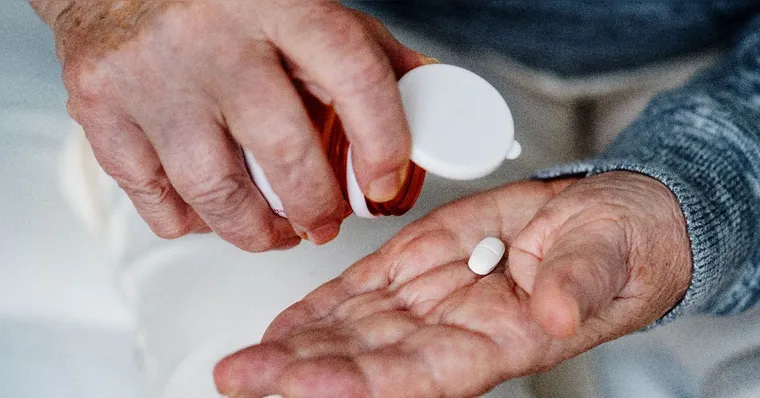 Novo genérico aprovado pela Anvisa combina dapagliflozina e metformina em um único comprimido para tratamento do diabetes tipo 2. | (DC Studio no Magnific/ Freepik)