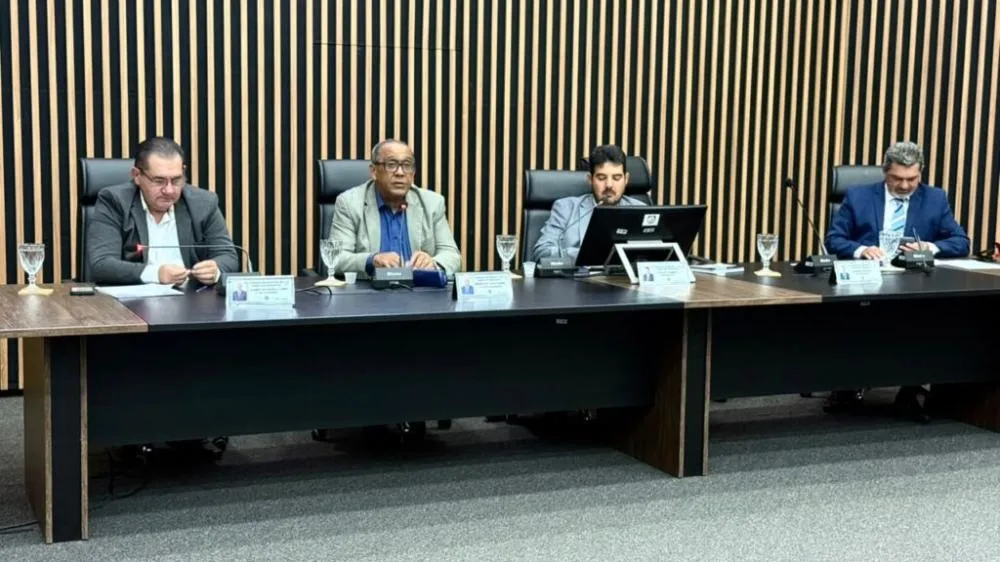 Câmara de Canaã vota de reestruturação do IDURB a vacinação domiciliar para autistas
