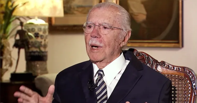 O ex-presidente José Sarney, de 96 anos, está internado em São Luís com pneumonia; segundo o hospital, ele apresenta quadro clínico estável e segue em tratamento com antimicrobianos venosos. | Reprodução/TV Senado