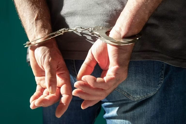 Suspeito de estupro, o homem foi encaminhado até a delegacia