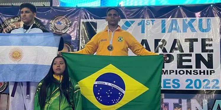 Na Argentina, jovem paraense conquista medalhas em torneio mundial de karatê